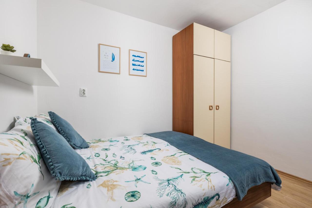 Apartment Papalina Vrsar Bagian luar foto