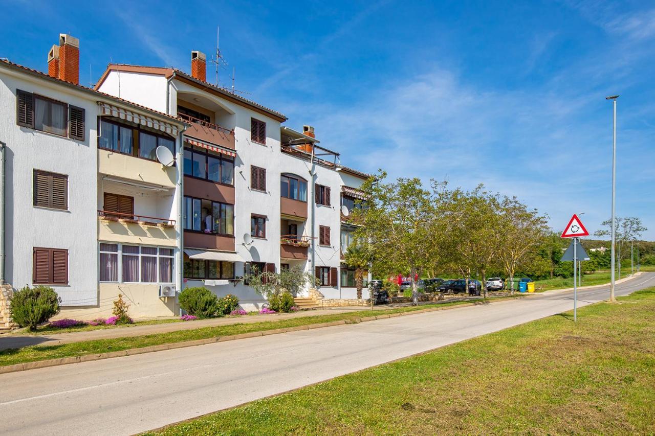 Apartment Papalina Vrsar Bagian luar foto